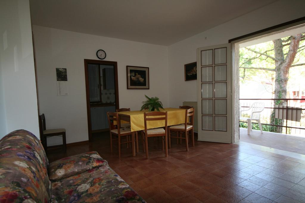 Ba - Villa Stella - 3 Apartments- Lignano Sabbiadoro Exterior photo